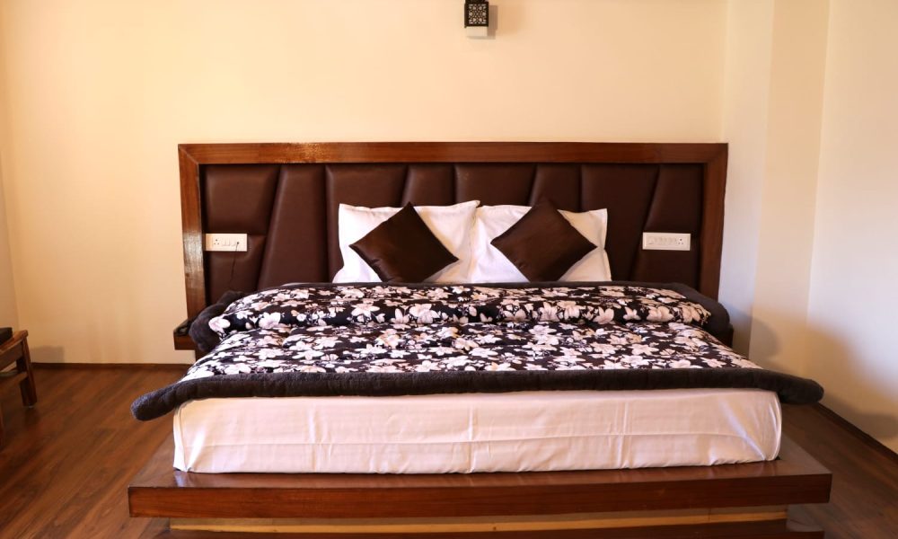 WhatsApp Image 2023-12-06 at 6.23.30 PM (2)