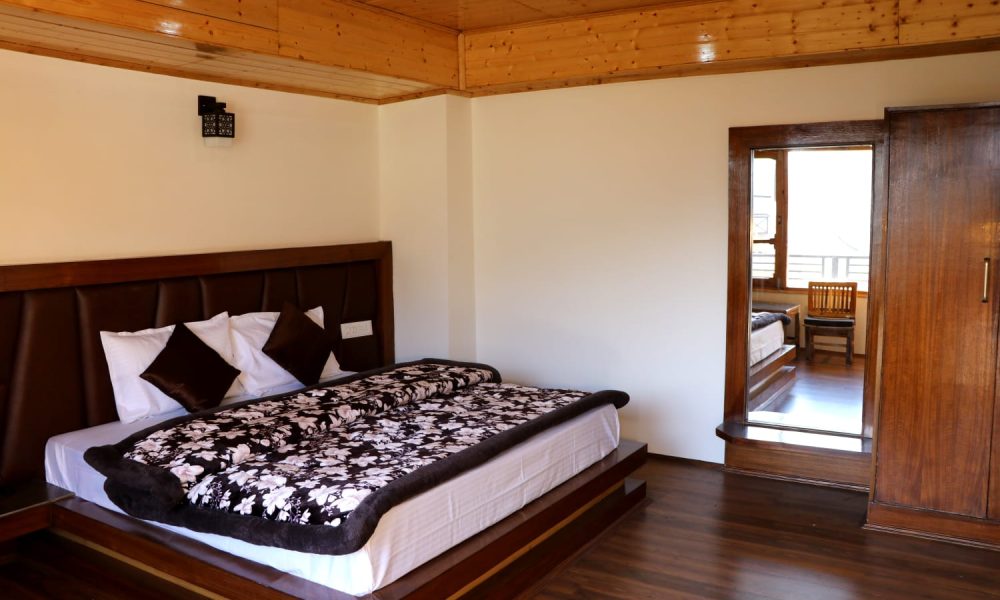 WhatsApp Image 2023-12-06 at 6.23.30 PM (3)